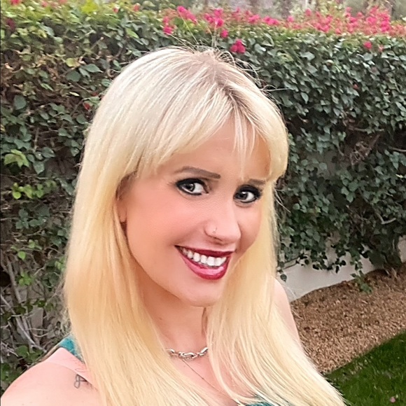 Meet your Posher, Alex - Picture 1 of 1